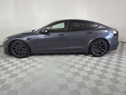 2022 Tesla Model S Base