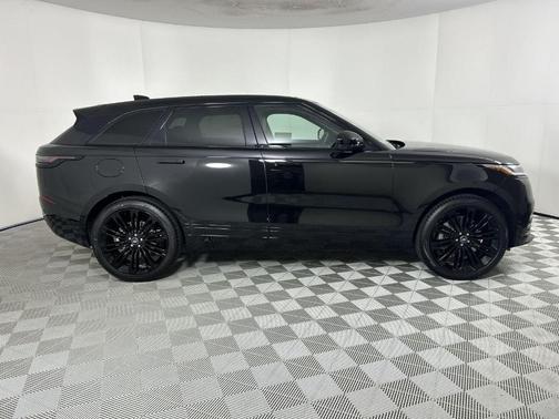2026 Land Rover Range Rover Velar Dynamic SE