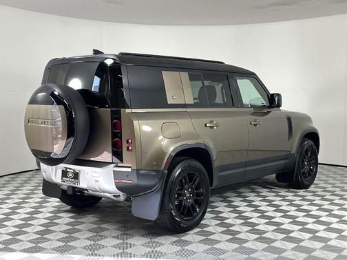 2024 Land Rover Defender P300