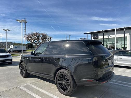 2025 Land Rover Range Rover P400 SE
