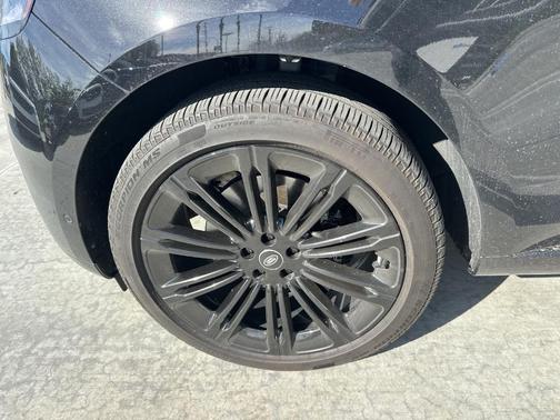 2025 Land Rover Range Rover P400 SE