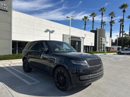 2025 Land Rover Range Rover P400 SE