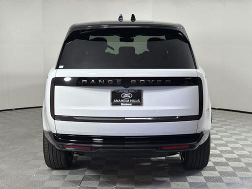 2026 Land Rover Range Rover P400 SE