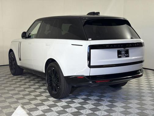 2026 Land Rover Range Rover P400 SE