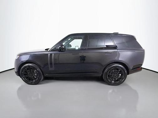 Santorini Black 2026 Land Rover Range Rover P400 SE