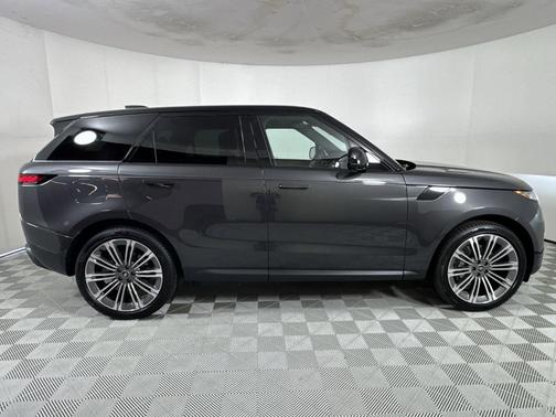 2025 Land Rover Range Rover Sport P360 SE