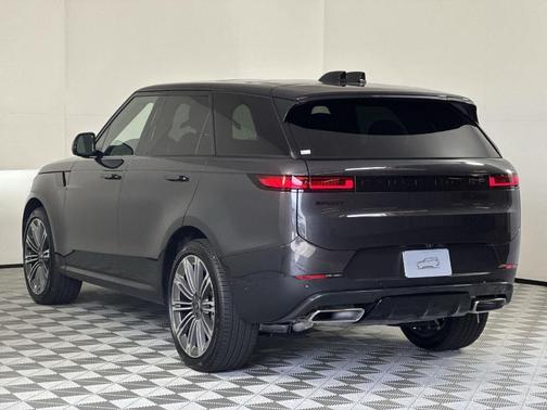2025 Land Rover Range Rover Sport P360 SE