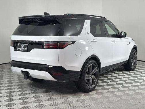 2026 Land Rover Discovery Dynamic SE