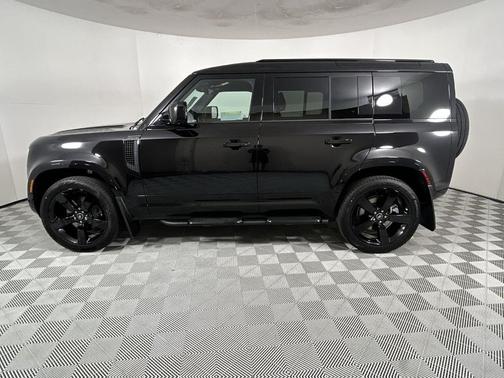 2025 Land Rover Defender P400 X-Dynamic SE