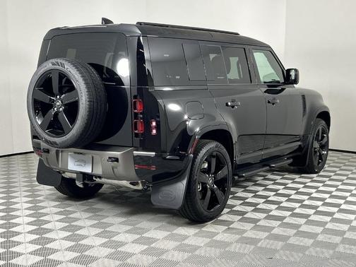 2025 Land Rover Defender P400 X-Dynamic SE