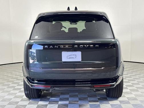 2025 Land Rover Range Rover P530 SE 7 Seat