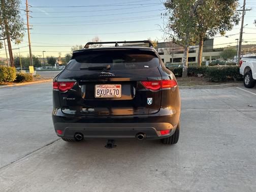 2018 Jaguar F-PACE 25t Premium