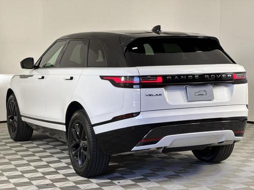 2026 Land Rover Range Rover Velar P250 Dynamic SE
