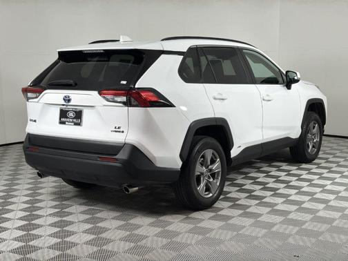 2024 Toyota RAV4 Hybrid LE