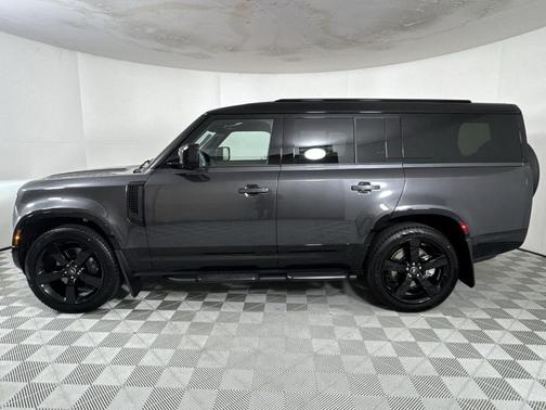 2025 Land Rover Defender P400 X-Dynamic SE