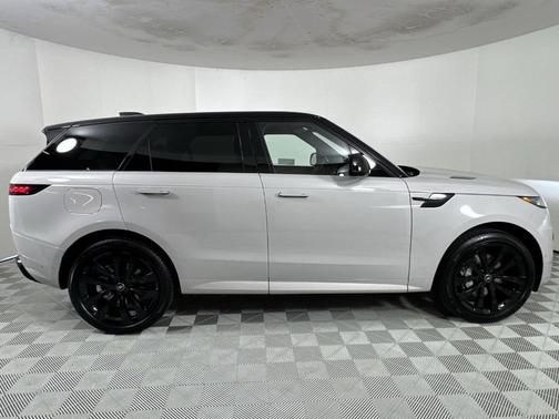 2025 Land Rover Range Rover Sport P400 Dynamic SE