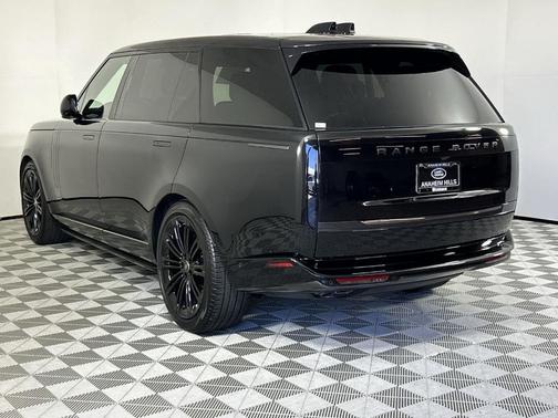 2024 Land Rover Range Rover P530 SE
