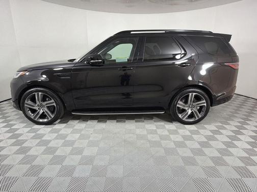 2026 Land Rover Discovery Tempest Edition