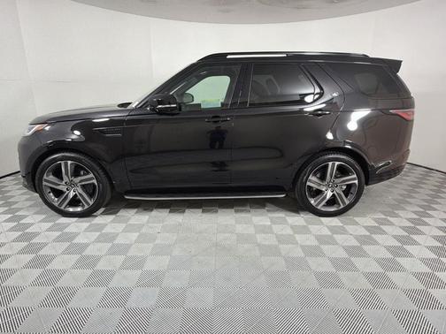 2026 Land Rover Discovery Tempest Edition