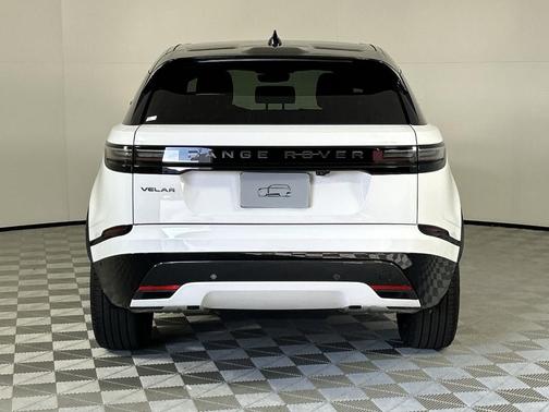 2026 Land Rover Range Rover Velar Dynamic SE
