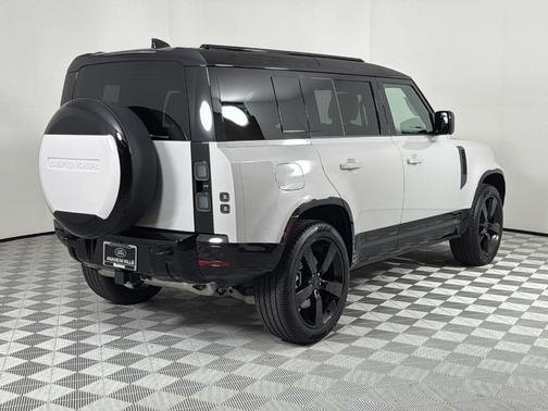 2026 Land Rover Defender P400 X-Dynamic SE