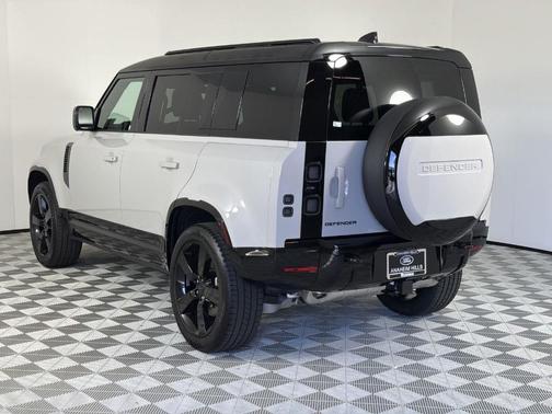 2026 Land Rover Defender P400 X-Dynamic SE