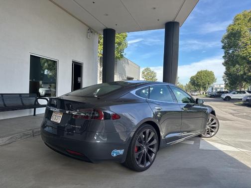 2021 Tesla Model S Performance