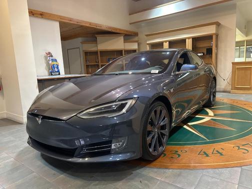 2021 Tesla Model S Performance