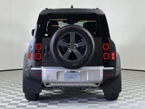 2025 Land Rover Defender P400 S