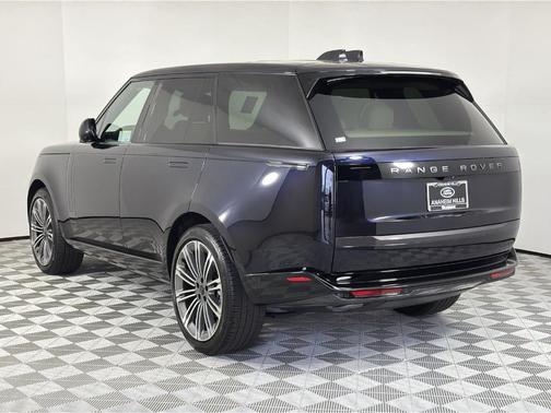 2026 Land Rover Range Rover P400 SE
