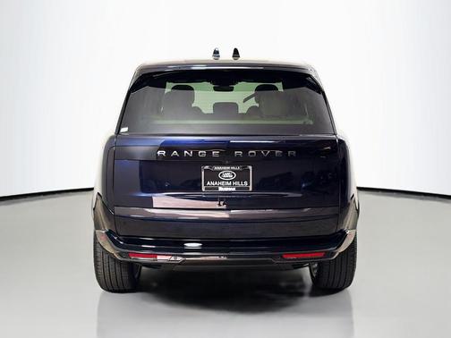 Constellation Blue Ultra Metallic Gloss 2026 Land Rover Range Rover P400 SE 7 Seat