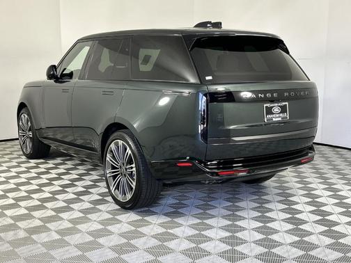 2025 Land Rover Range Rover P530 SE