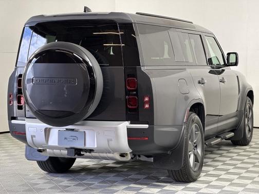 2025 Land Rover Defender P400 S