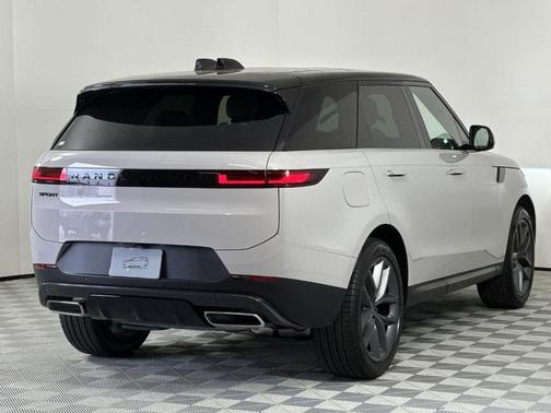 2025 Land Rover Range Rover Sport P360 SE