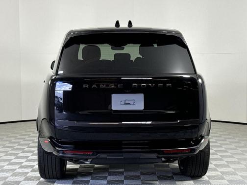 2025 Land Rover Range Rover P530 SE 7 Seat