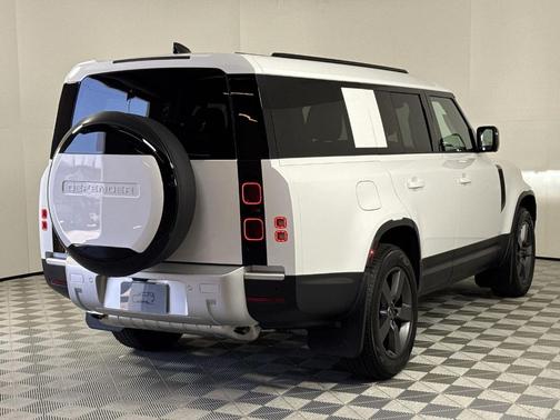 2025 Land Rover Defender P300 S