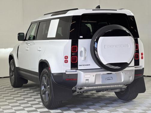 2025 Land Rover Defender P400 S