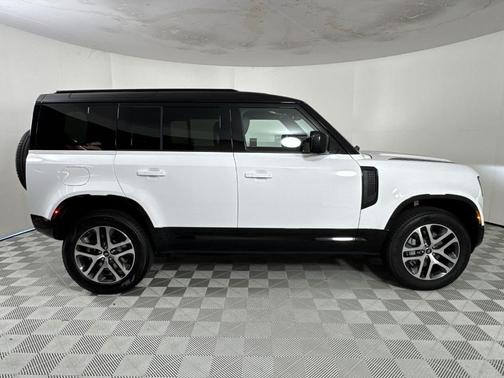 2025 Land Rover Defender P400 X-Dynamic SE