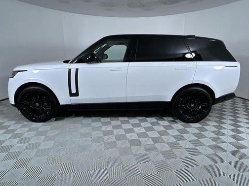 2025 Land Rover Range Rover P400 SE 7 Seat