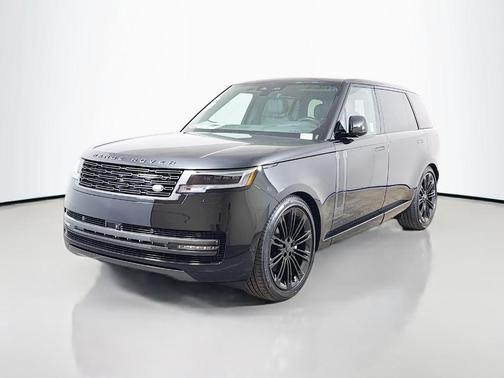 Santorini Black 2026 Land Rover Range Rover P400 SE 7 Seat