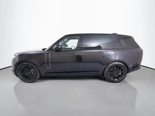 Santorini Black 2026 Land Rover Range Rover P400 SE 7 Seat