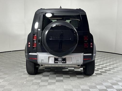 2025 Land Rover Defender P400 S