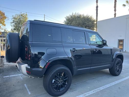 2025 Land Rover Defender P400 S