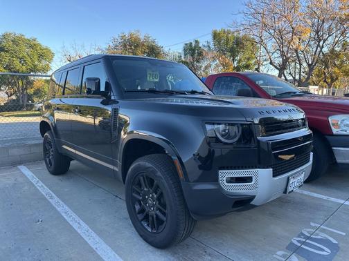 2025 Land Rover Defender P400 S