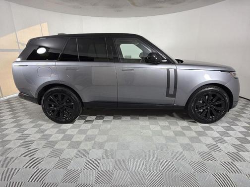 2026 Land Rover Range Rover P400 SE