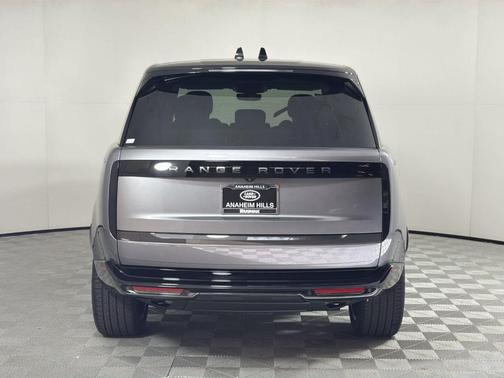 2026 Land Rover Range Rover P400 SE