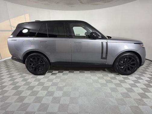 2026 Land Rover Range Rover P400 SE