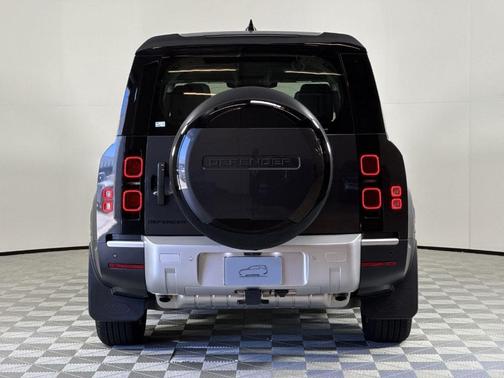 2025 Land Rover Defender P400 S