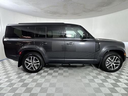 2025 Land Rover Defender P400 S