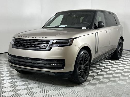 2025 Land Rover Range Rover P400 SE 7 Seat